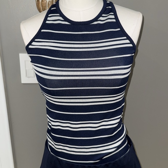 Lucky in love blue pleated Raquel’s skirt & Athleta top - Picture 4 of 8